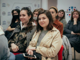 Доступная лингвистическая среда: опыт КВШП