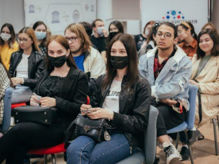 Доступная лингвистическая среда: опыт КВШП