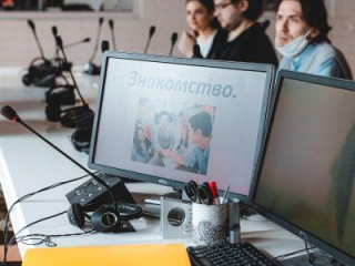 Основы русского жестового языка и изучение культуры сообщества глухих