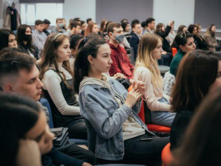 Доступная лингвистическая среда: опыт КВШП