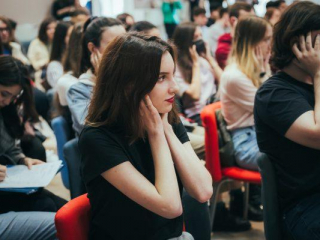 Доступная лингвистическая среда: опыт КВШП