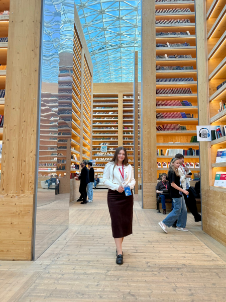 Сотрудник КВШП принял участие в V Конгрессе молодых учёных в «Сириусе»