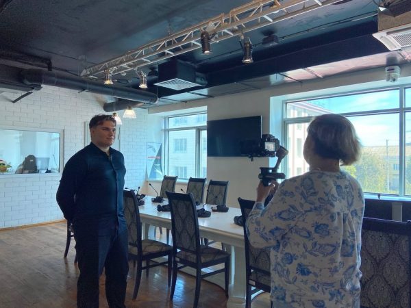 Переводчик КВШП дал интервью студентам факультета филологии и журналистики