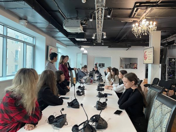 В рамках «Предуниверсария» в КВШП школьники постигли тайны профессии переводчика ️