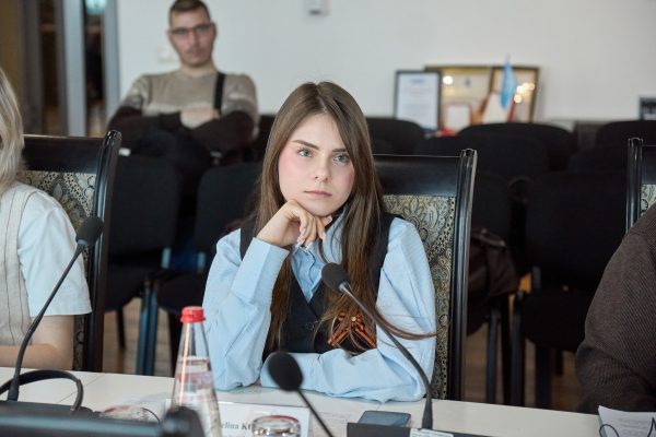 Памяти павших будем достойны