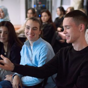 КВШП помогает строить мир без барьеров