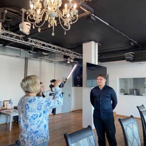 Переводчик КВШП дал интервью студентам факультета филологии и журналистики 