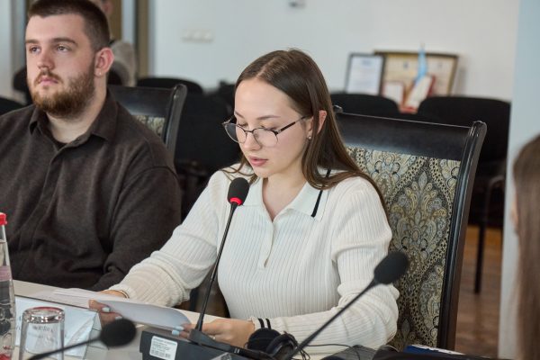 Памяти павших будем достойны